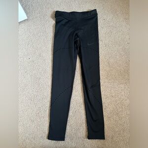 Nike pro hyperwarm full length leggings size S